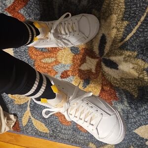 Nike Women's Sneakers in White and Yellow